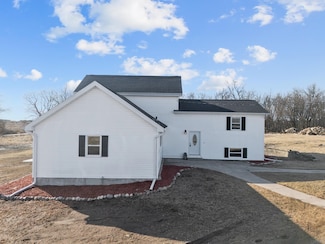 5429 Broderick Rd, Omro, WI 54963