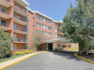 16 E Old Willow Rd Unit 223S, Prospect Heights, IL 60070