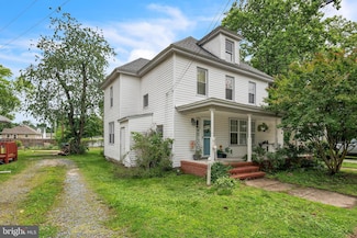 113 E Lillian St, Hebron, MD 21830