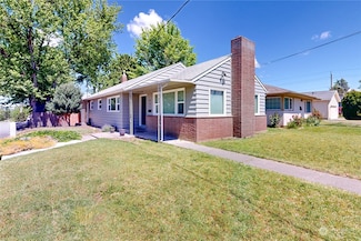 431 SE Hillcrest Dr, College Place, WA 99324