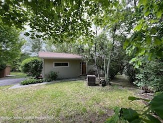 2 Shokan Park Rd, Shokan, NY 12481