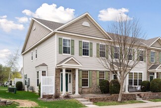 1069 Traditions Ct, Chaska, MN 55318