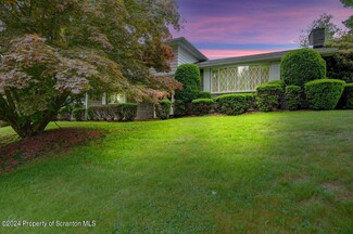 522 Tulip Cir, Clarks Summit, PA 18411