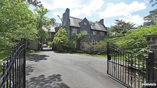 394 E Palisade Ave, Englewood, NJ 07631