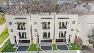 2220 Francis St, Houston, TX 77004