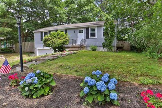 31 Albert Rd, Pocasset, MA 02559