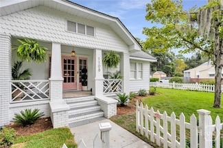 1108 Bonaventure Rd, Savannah, GA 31404