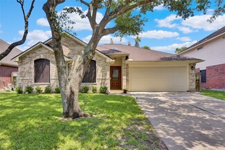 10634 Desert Springs Cir, Houston, TX 77095