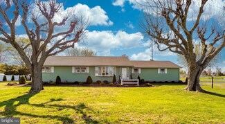 510 State St, Elmer, NJ 08318