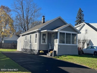 108 Cuthbert St, Schenectady, NY 12302