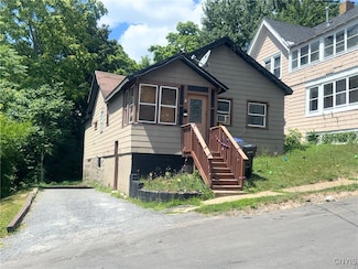 131 Delong Ave, Syracuse, NY 13208
