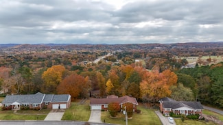 615 Larry Dr, Ringgold, GA 30736