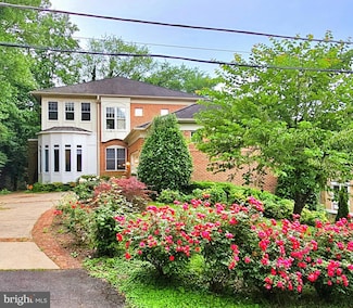 6941 Pine Crest Ave, McLean, VA 22101
