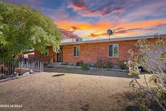 815 W Bit Place, Nogales, AZ 85621