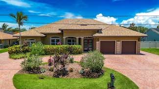 401 SE Verada Ave, Port Saint Lucie, FL 34983