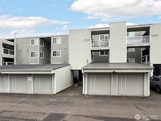 22215 6th Ave S Unit 106, Des Moines, WA 98198