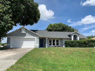 933 SW Mccracken Ave, Port Saint Lucie, FL 34953
