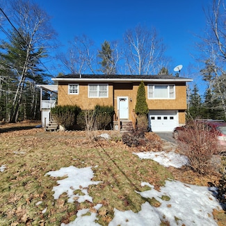 25 Mountain View Dr, Ellsworth, ME 04605