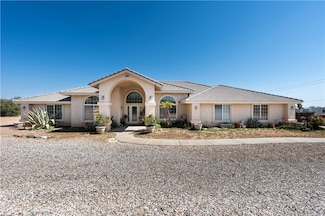 9098 Rattlesnake Rd, Phelan, CA 92371