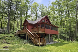 26 Autumn Ct, Otis, MA 01253