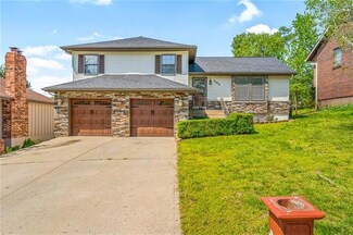 8228 Splitlog Ave, Kansas City, KS 66112