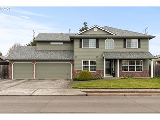 21901 NE Skidmore St, Fairview, OR 97024