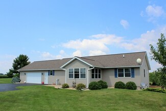 12522 Sand Rd, Fulton, IL 61252