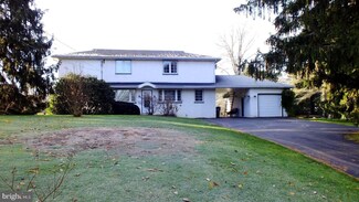 364 Pughtown Rd, Spring City, PA 19475