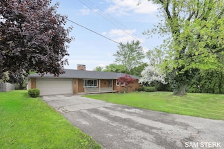 3628 Cordes Ave NW, Comstock Park, MI 49321