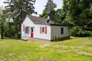 317 Titusville Rd, Poughkeepsie, NY 12603