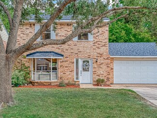9211 Barr Cir, Houston, TX 77080