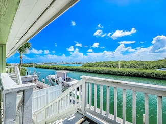 85 Coral Ln, Key Colony Beach, FL 33051