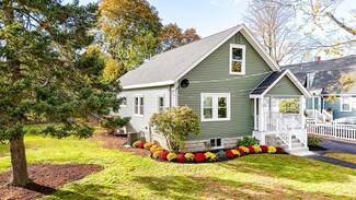 12 Middle St, Wakefield, MA 01880