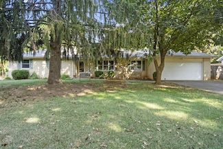 1307 E Deerfield St, Springfield, MO 65804