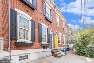 2008 Carpenter St, Philadelphia, PA 19146