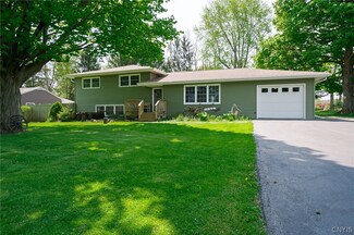 3574 Howlett Hill Rd, Camillus, NY 13031