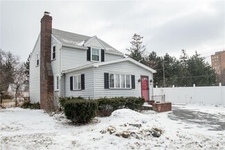 1744 Mount Hope Ave, Rochester, NY 14620