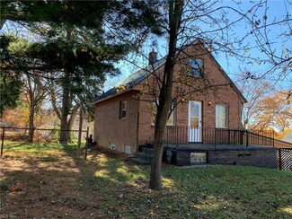 2236 43rd St NW, Canton, OH 44709