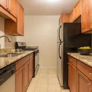 9 Hawthorne Place Unit 8D, Boston, MA 02114