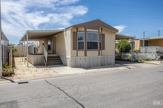 4401 Hughes Ln Unit 18, Bakersfield, CA 93304