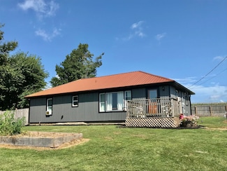 12040 Harder Rd, Three Rivers, MI 49093