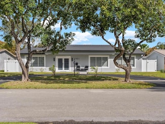 4901 Grant St, Hollywood, FL 33021