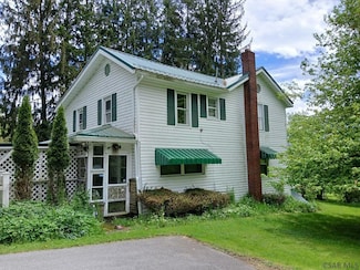 213 Mine 42 Rd, Windber, PA 15963