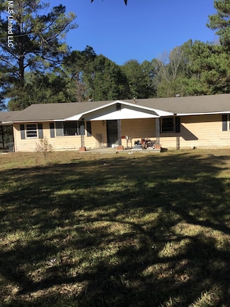 3579 Dry Grove Rd, Crystal Springs, MS 39059