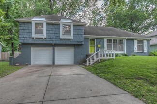 7615 W 98th St, Overland Park, KS 66212