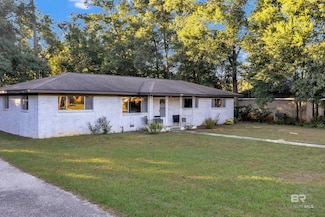 7423 Fairmont Dr, Foley, AL 36535