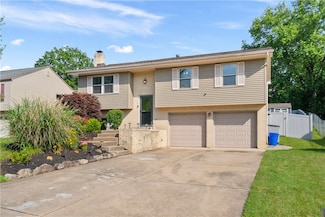 1908 Sheplar Dr, South Park, PA 15129