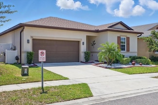 914 Fallon Hills Dr, Haines City, FL 33844