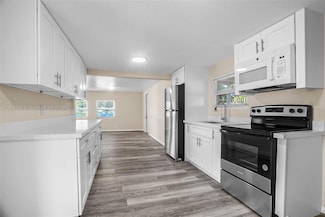 212 SW 11th St, Dania, FL 33004