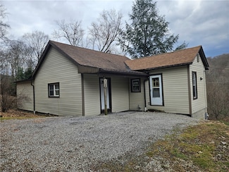 347 Rohrbach Rd, Chicora, PA 16025
